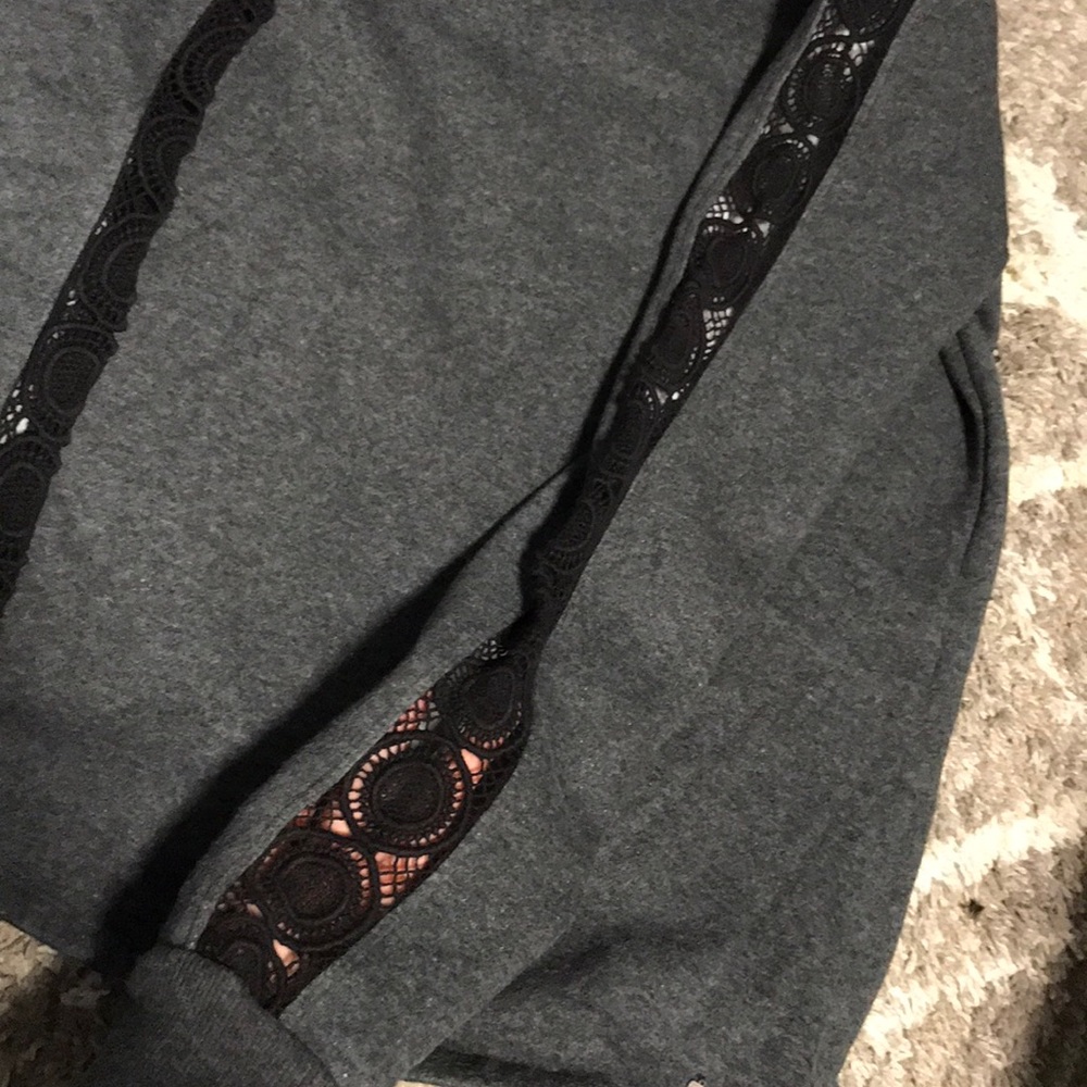 Fabletics sweater - Picture 2 of 4